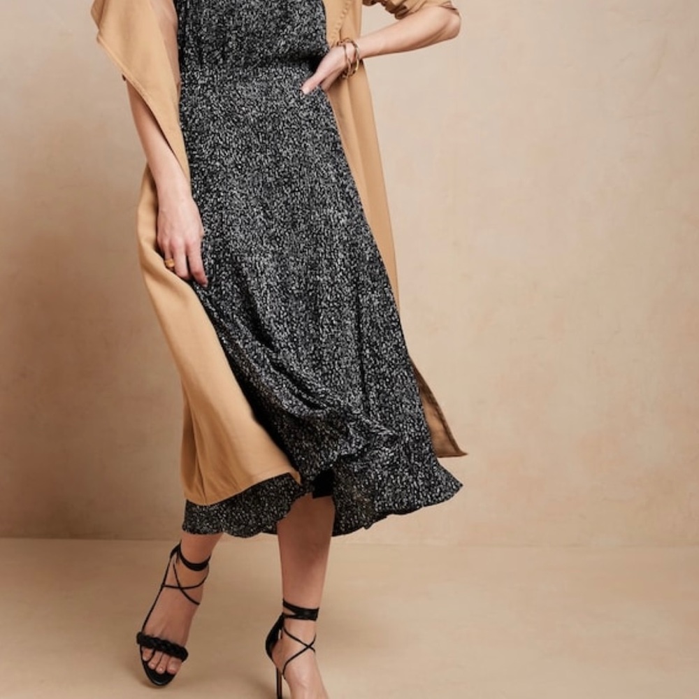 Banana Republic Factory Midi Pleated Skirt - NEW WITH TAGS